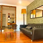 Necessidades Artists Apartmán *